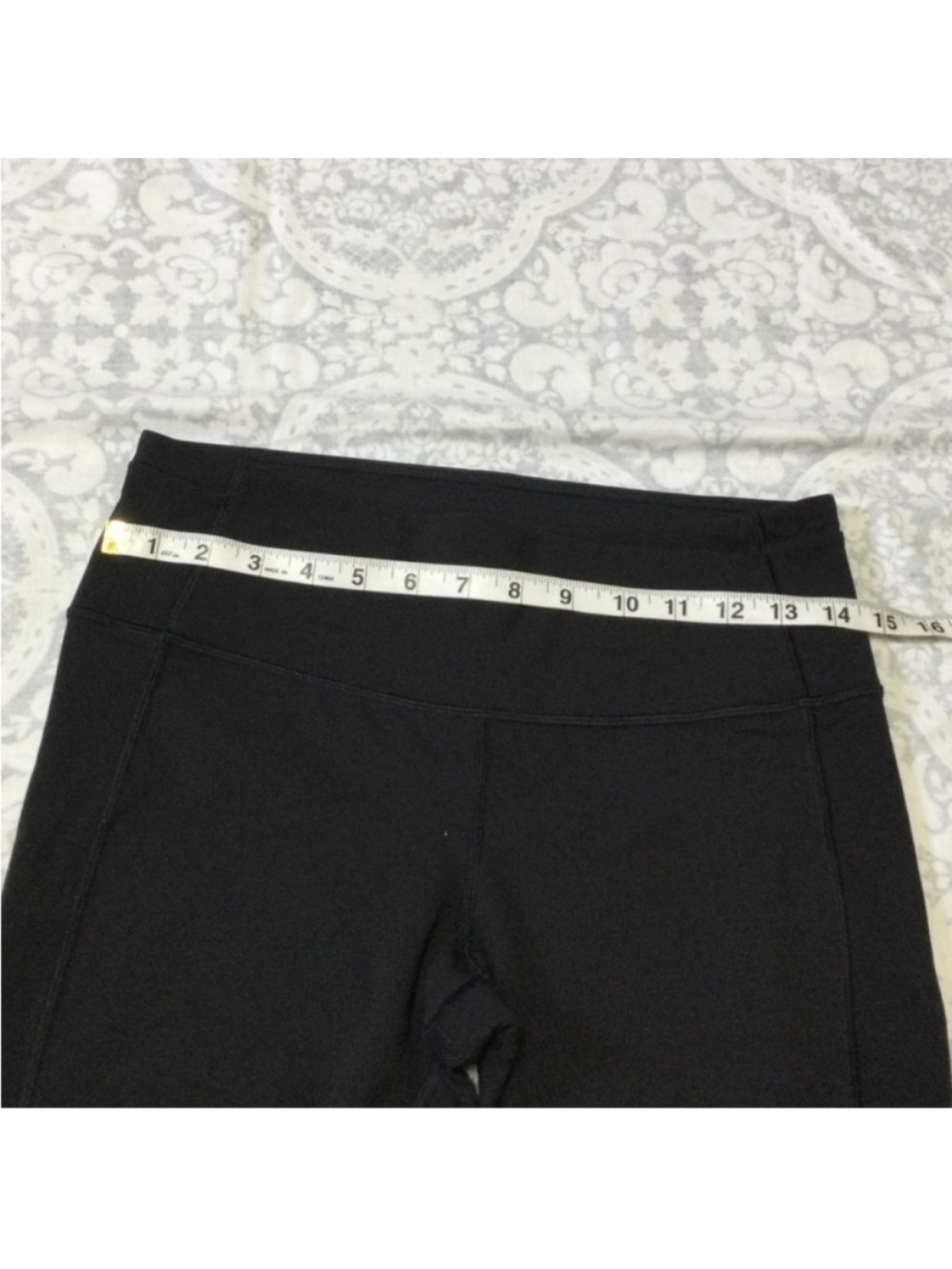 Lululemon Athletica Crop
Leggings 8 - Picture 7 of 10